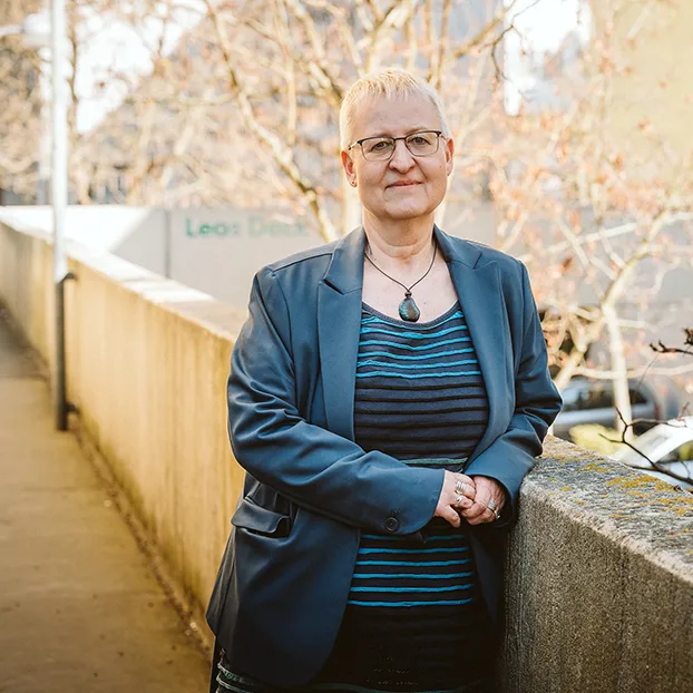 Portrait von Ines Müller - Leitung des Quartiersmanagments High-Deck-Sieldung/Sonnenallee Süd